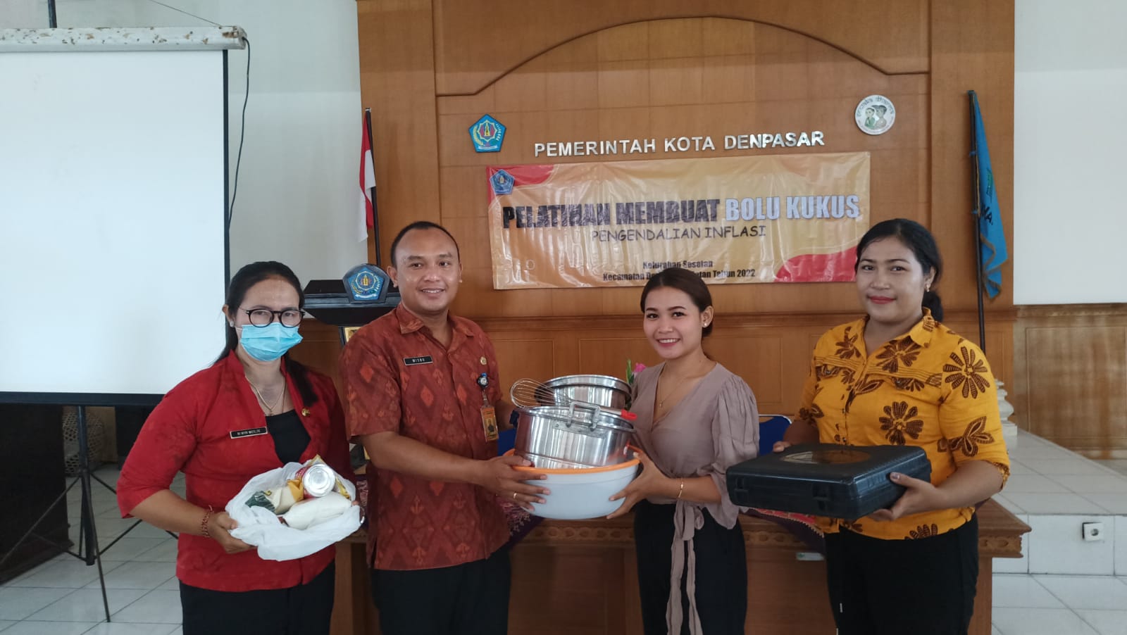 Pelatihan Membuat Kue dan Camilan Rumahan
