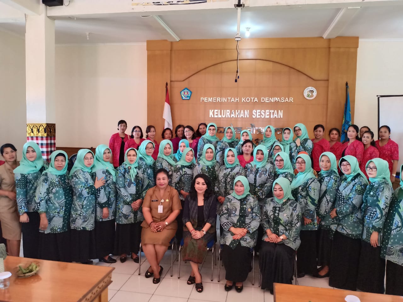 KUNJUNGAN DARI PKK KABUPATEN BANDUNG KE KELURAHAN SESETAN