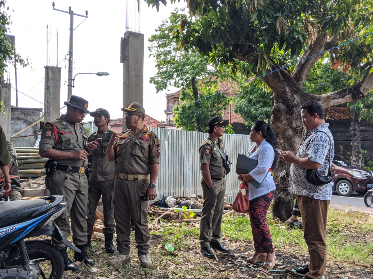 PENINJAUAN TERHADAP BANGUNAN WARGA YANG BELUM MEMILIKI IMB