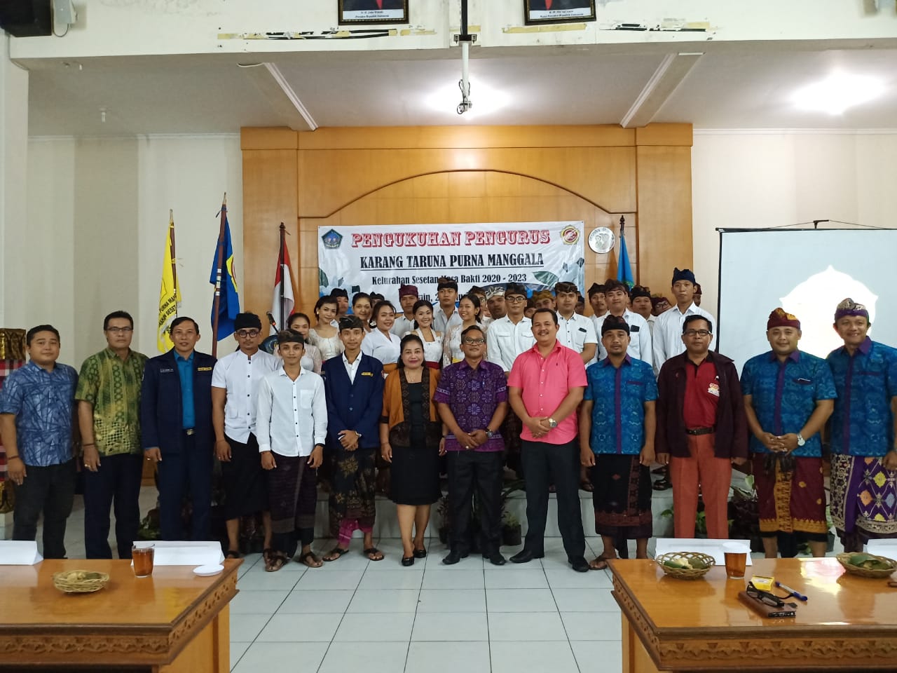 PENGUKUHAN PENGURUS KARANG TARUNA PURNA MANGGALA KELURAHAN SESETAN PERIODE 2020 - 2023