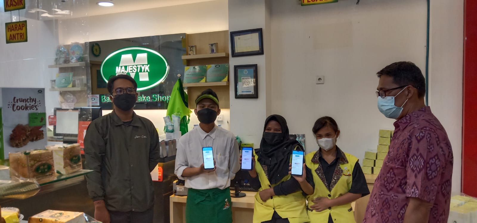 Penyisiran Pelaku Usaha yang Belum Tervaksinasi di Wilayah Sesetan